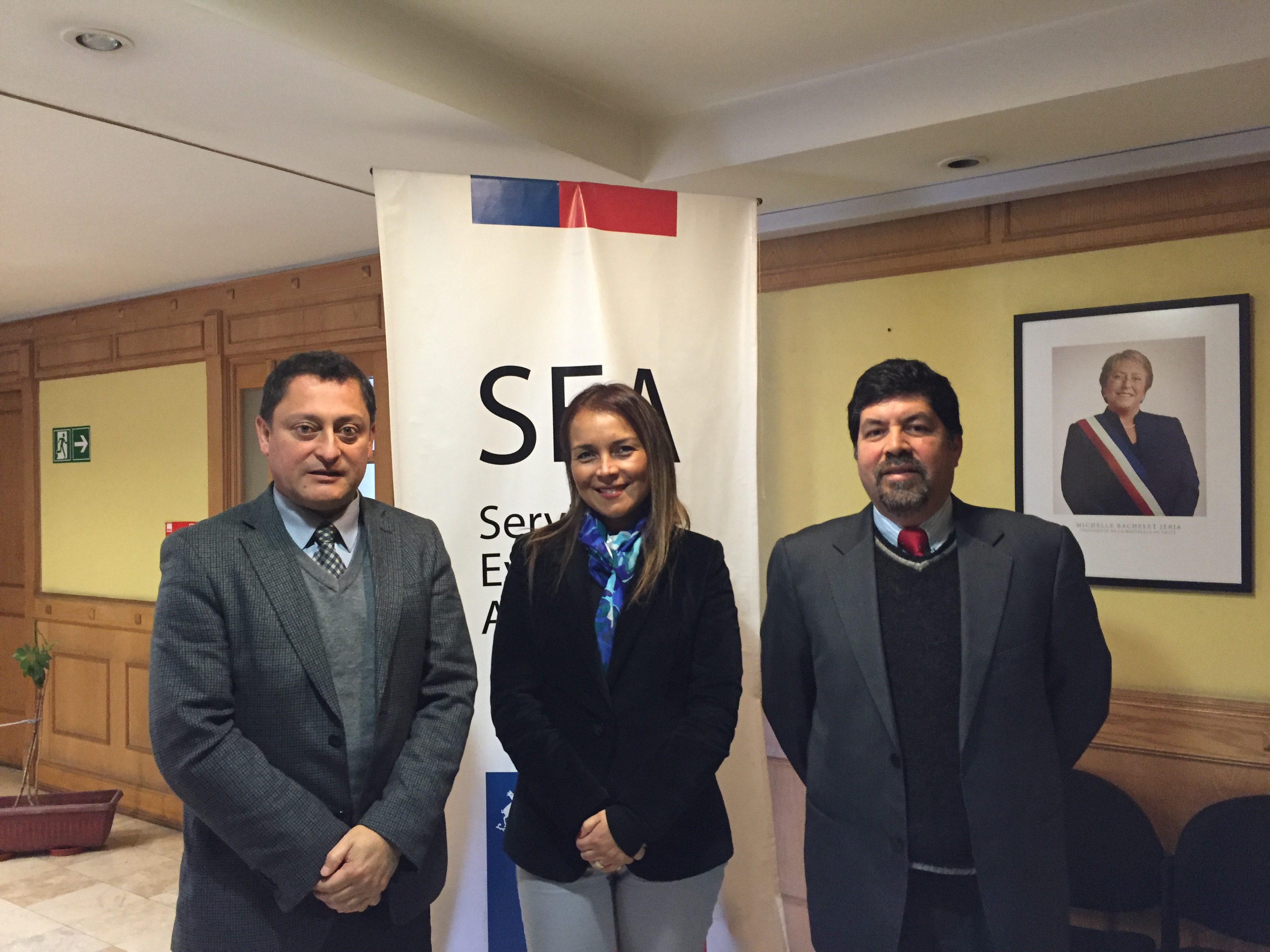 Director Ejecutivo del SEA, Jorge Troncoso, Seremi de Medio Ambiente de Valparaiso, Tania Bertoglio, y Director Regional del SEA, Alberto Acuña