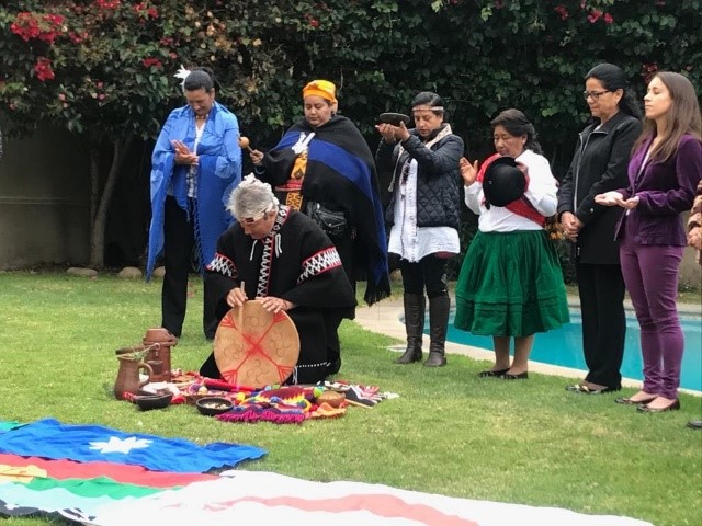 Representantes de pueblos indígenas de Coquimbo dieron inicio al taller a través de una ceremonia rogativa.
