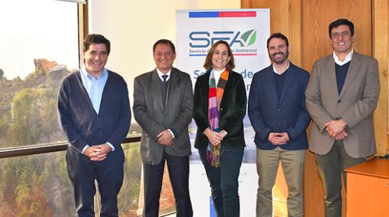 SEA celebra 30 años de la Ley 19.300 con emotivo reconocimiento a sus exdirectores ejecutivos