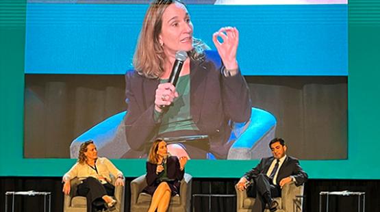 Directora ejecutiva del SEA participó en la Expomin 2025