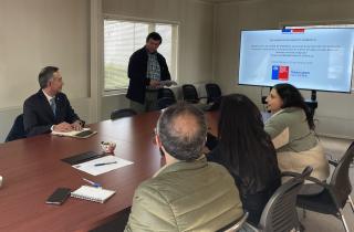 Director regional SEA Aysén participa en comité técnico por proyecto de aumento de biomasa de salmónidos