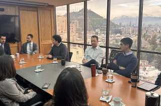 SEA dio bienvenida a nuevos pasantes de Derecho de las universidades de Diego Portales y U. de Chile 