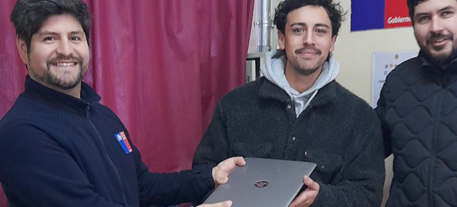 SEA Ñuble dona computadores que finalizaron ciclo útil en la institución a liceo de Chillán