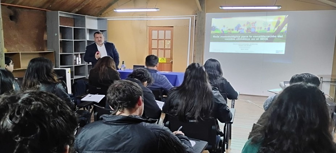 SEA Biobío capacita sobre la “Guía metodológica para la consideración del cambio climático en el SEIA”