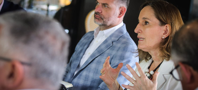 Directora Durán se reunió con máximos representantes de Generadoras de Chile