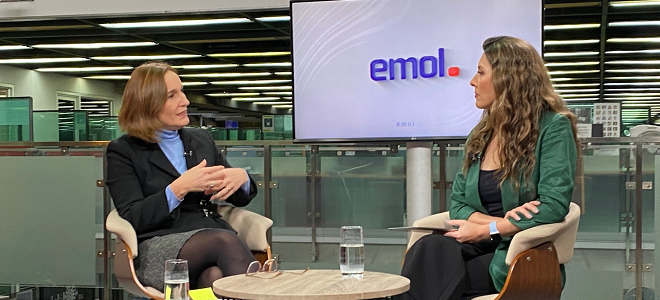 Directora del SEA abordó en EmolTV los desafíos de la evaluación ambiental del hidrógeno verde y la marcha de la inversión en Chile