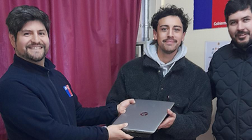 SEA Ñuble dona computadores que finalizaron ciclo útil en la institución a liceo de Chillán