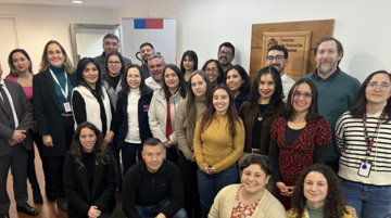 Directora Durán se reúne con equipo del SEA Metropolitano para conocer avances en su gestión ambiental