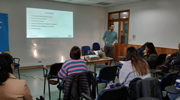 SEA Aysén capacitó a titulares de proyectos acuícolas sobre Acuerdo de Escazú en el SEIA