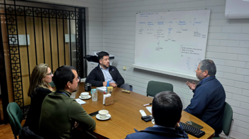 SEA Maule y Sernageomin fortalecen coordinación regional con reunión técnica sobre evaluación ambiental