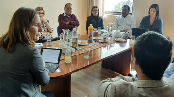 Visita directora Durán a Arica